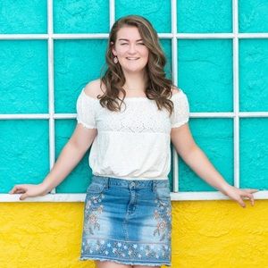 Meet your Posher, Abby